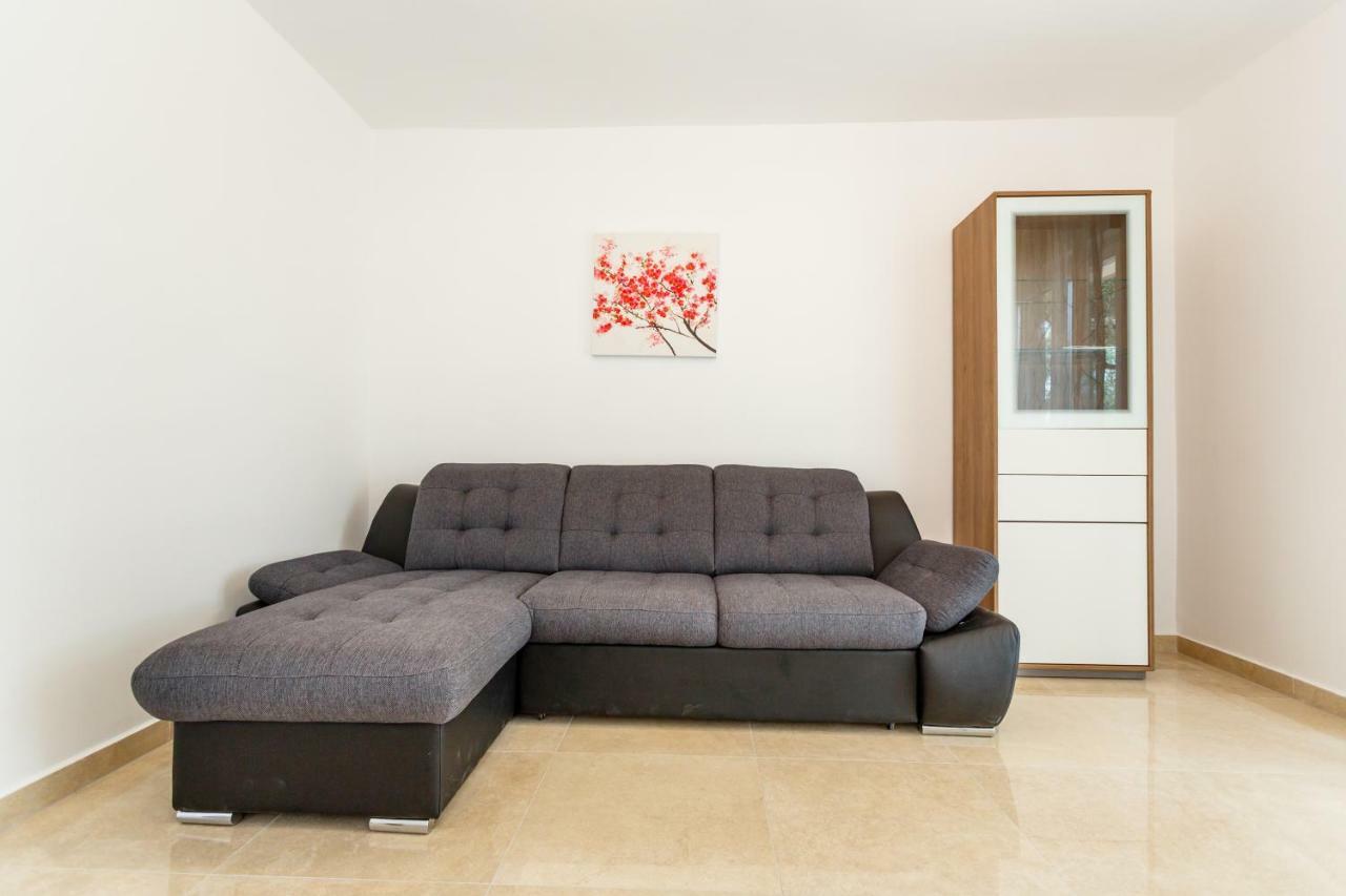 Apartman Maslina 克尔克 外观 照片